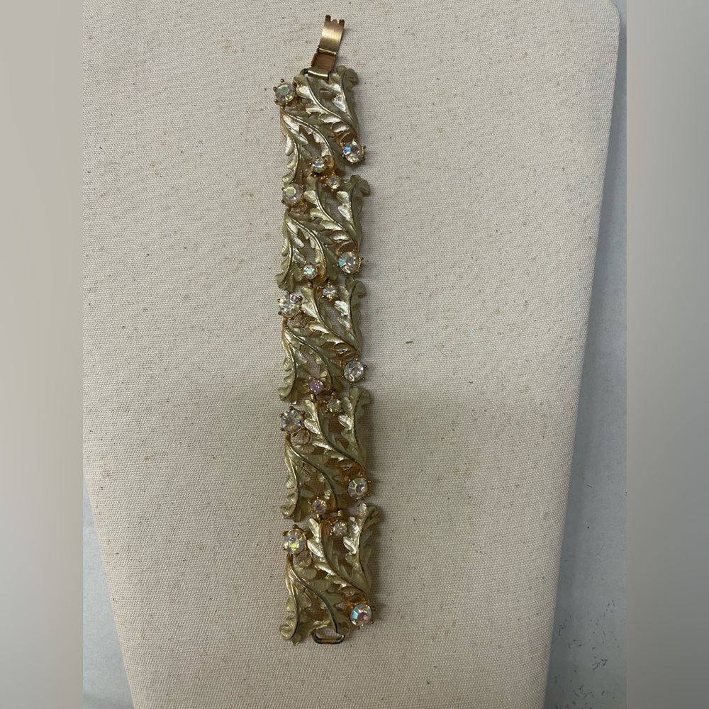 Vintage gold bracelet